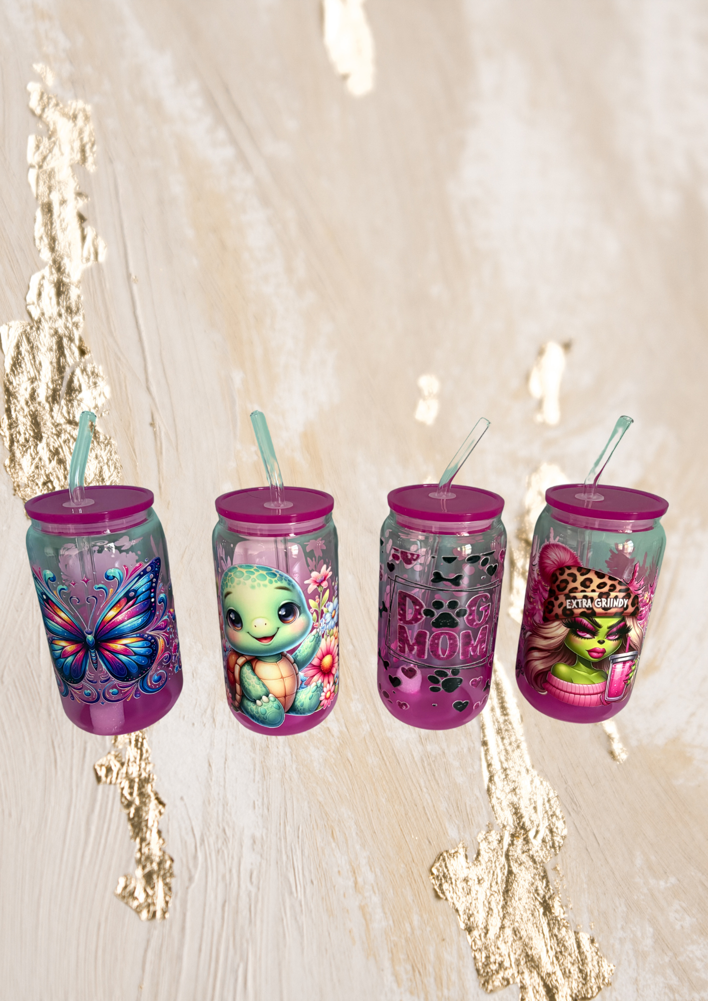 Glas Becher mit Strohhalm