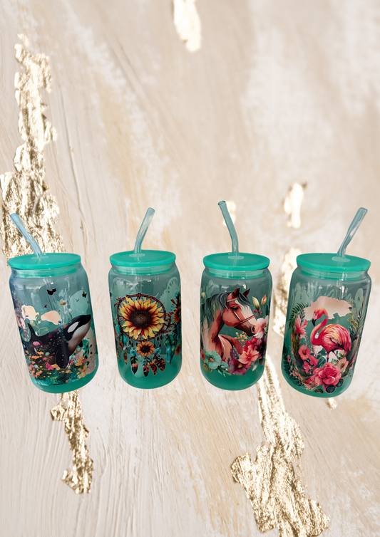 Glasbecher mit Motiven